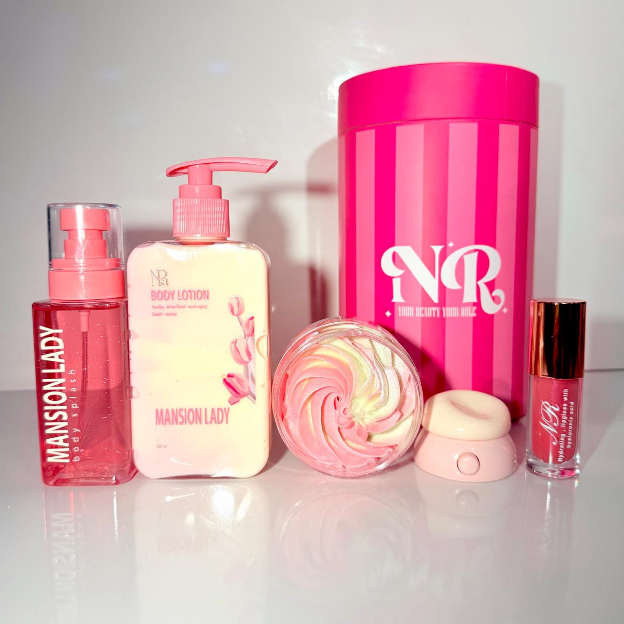 Mansion Lady Bundle
